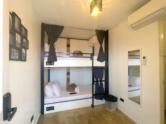 Auberge Petit Hotel Room Type - Double Room