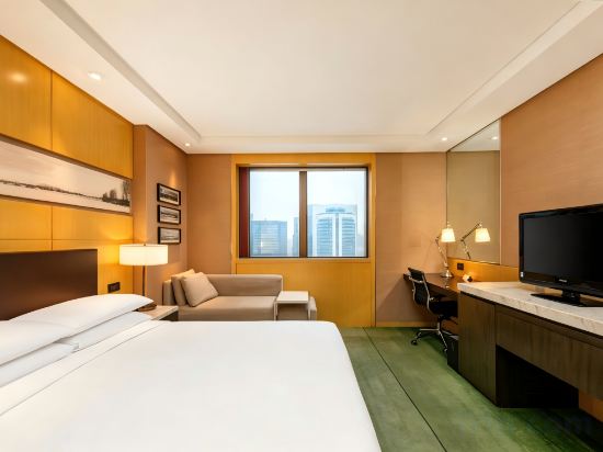 Shanghai QILU Hotel - Tap to explore photos