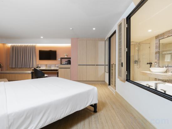 Kastel Bangkok Hotel - Tap to explore photos