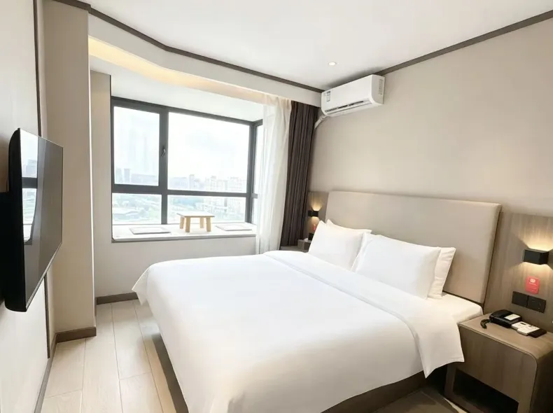 Elan Hotel (Changchun Shazhichuan Metro Station)