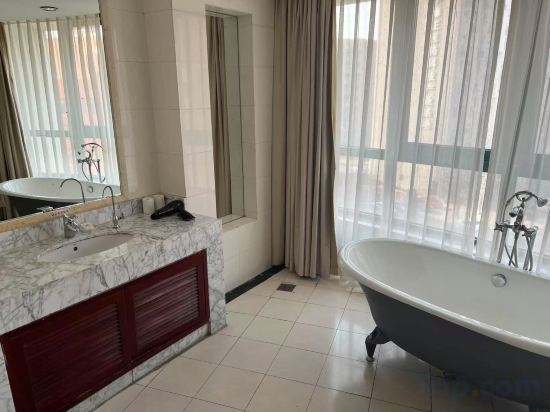Huwan Xiqu Hotel