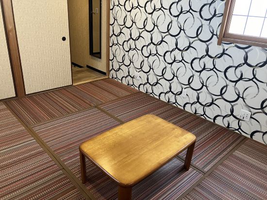 HOTEL LiVEMAX Shin-Osaka - Tap to explore photos