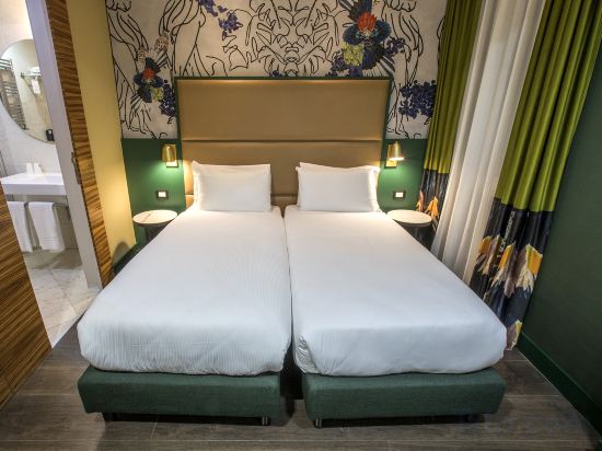 Mercure Roma Centro St. John Room Type - Twin Classic Room