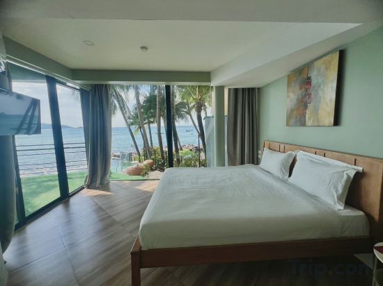 Patong Sunset Villa Phuket Room Type - Quadruple Room With Sea View Patong Sunset Villa Phuket Room Type - Quadruple Room With Sea View
