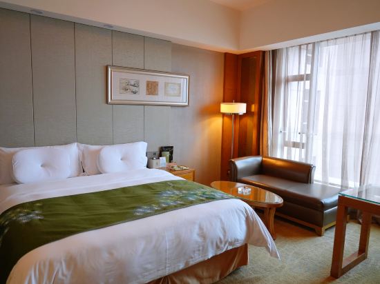 Sovereign Hotel Zhanjiang Room Type - Superior Cozy Comfortable Sleep Double Bed Room