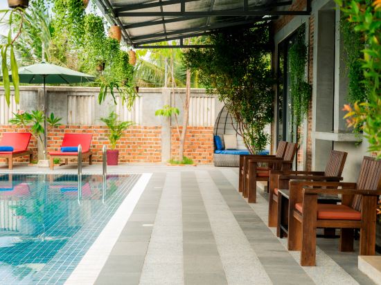 KAMPOT SWEET BOUTIQUE - Tap to explore photos