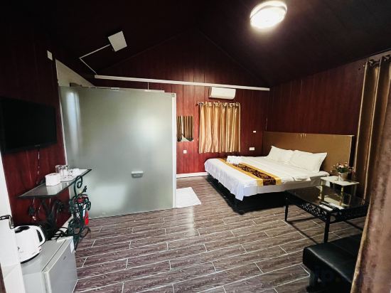 Brilliant Sky Room Type - Deluxe Room
