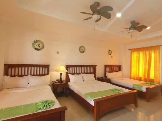 Moalboal Tropics Room Type - Deluxe Triple Room Moalboal Tropics Room Type - Deluxe Triple Room