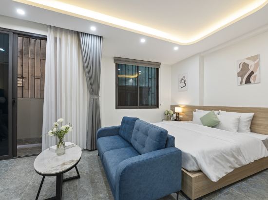 22Land Cosmos Hotel Room Type - Deluxe King Room