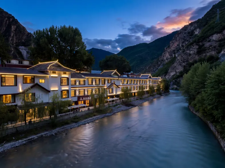 Duolanda Hotel Jiuzhaigou Tourist Center Bianbian Street