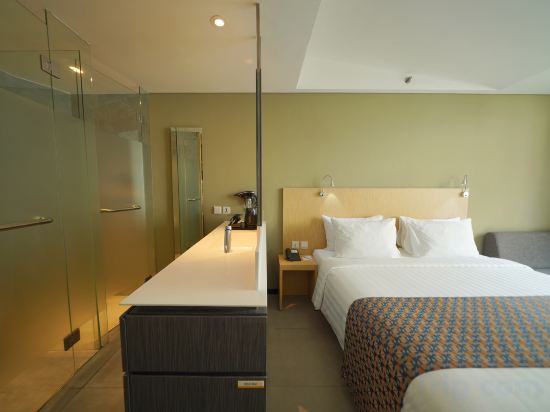 Episode Kuta Bali Room Type - Deluxe King Room