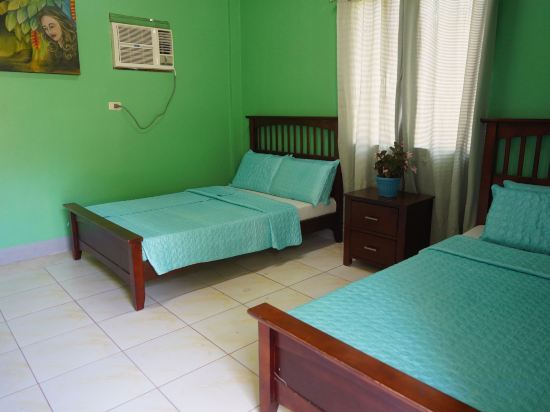 Hidden Valley Mountain and Wavepool Resort Room Type - Triple Room