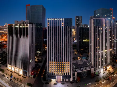 鄭州高鐵東站東廣場美侖酒店