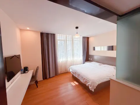 chenfeng  city Hotel (Qingdao  wusi）