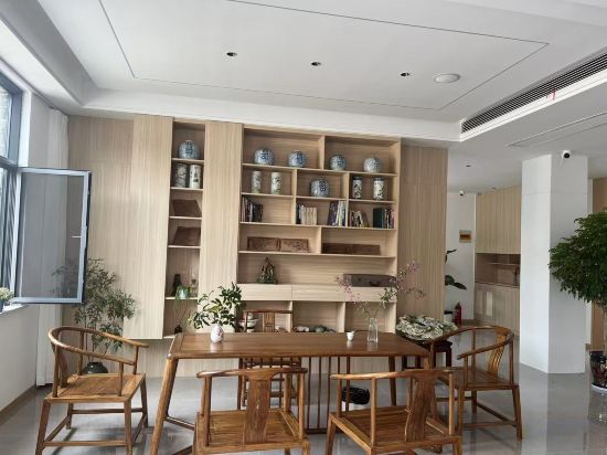 Others 3, Zhaji Yunjing Kezhan, Xuancheng