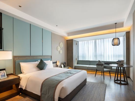 Jianxin International Hotel Room Type - Deluxe Queen Room