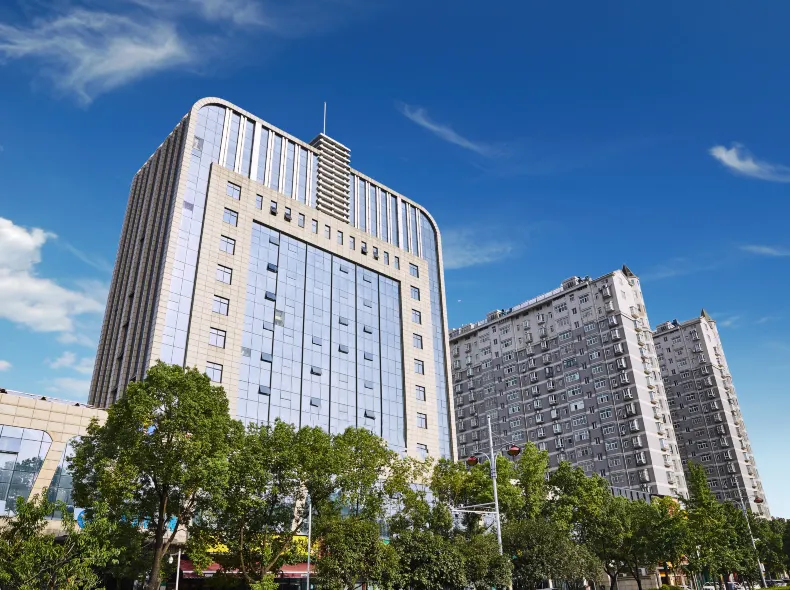 Kairui Meisu Hotel (Xiaogan East Station Yintai City Branch)