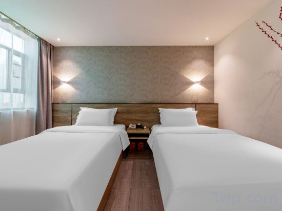 Orchid Hotel Room Type - Deluxe Room (2 beds)