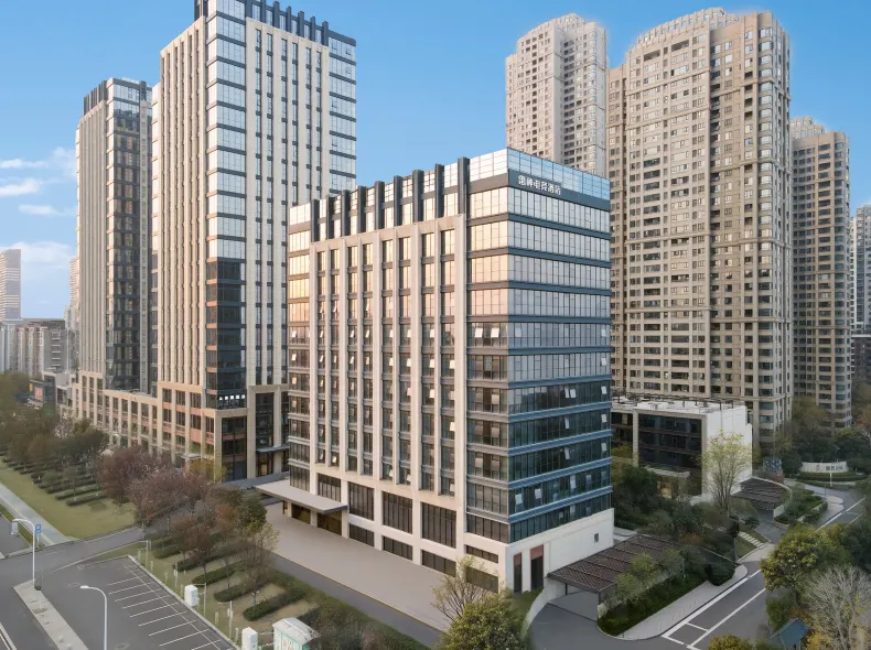 Leishen E-Sports Hotel (Wuhan South Lake Huazhong Agricultural University)