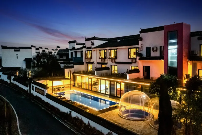 Floral Lux Hotel · Huangshan Dalv Xiaoshe Travel Hotel(Xixi Nangu Village Store)