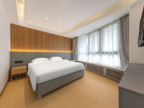 HuWan  JinHe Hotel Room Type - Smart Enjoyment Suite (Smart Guest Control + Mini Fridge + Smart Toilet + Automatic Curtains)