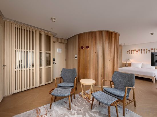 Hotel Madera Hong Kong Room Type - Madera Studio