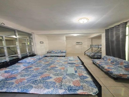 Bohol Transient Lruy near Panglao Beach Room Type - Deluxe Family (First Floor)