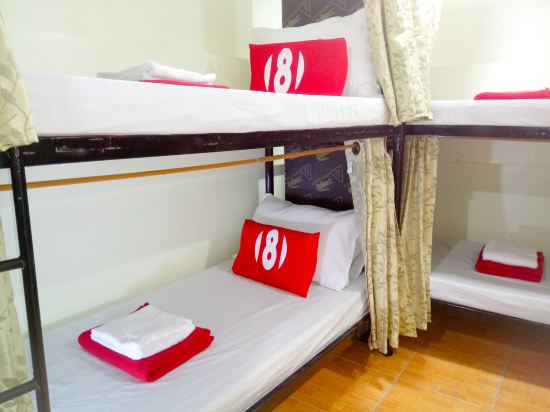 8 Hostel at Quiapo Room Type - Bed In Basic Shared Dormitory, Women Only