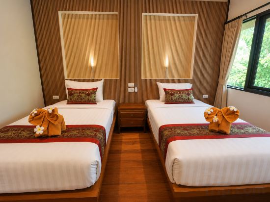 PHI PHI NATURAL RESORT Room Type - Garden Family Cottage