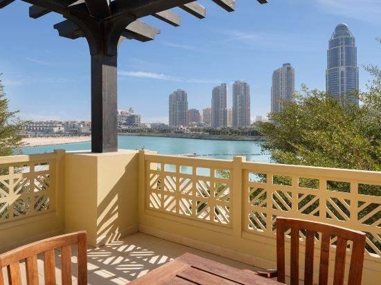 Grand Hyatt Doha Hotel and Villas - Tap to explore photos