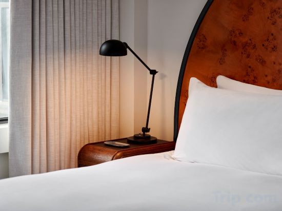 Lyle Washington D.C. Room Type - Accessible Deluxe King