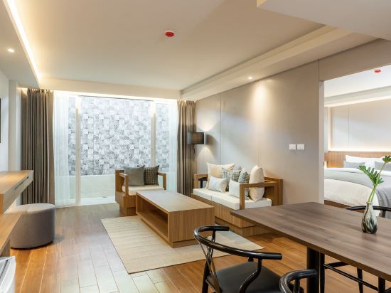 Shambhala Hotel Pattaya - Tap to explore photos