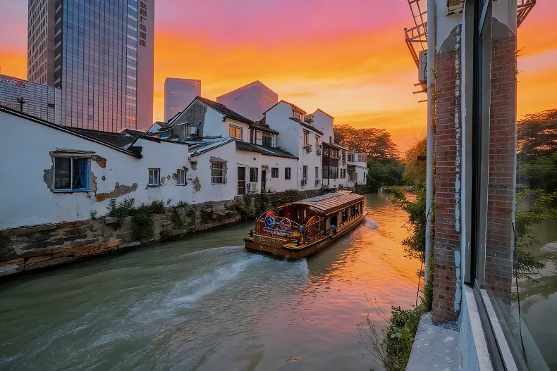 DREAM Alley Homestay (Shan Tang Street, Shilu Metro Station, Suzhou)