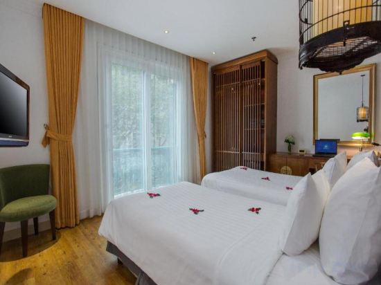 Hanoi Media Hotel and Spa - Tap to explore photos