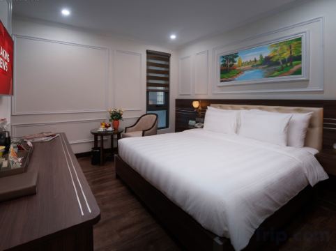 Hillary Hanoi Hotel Room Type - Superior Room