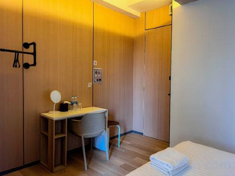 Fullrich Residence Room Type - Budget Room