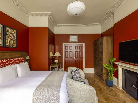 Bertrand's Townhouse Room Type - Philosopher’s Quarters