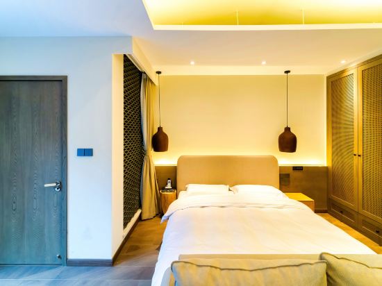 Shengshui Lianting Hostel Room Type - Tansi | 4-Bedroom & 1-Living Room Private Courtyard (Mountain View, Terrace, Mahjong & Kitchen) Shengshui Lianting Hostel Room Type - Tansi | 4-Bedroom & 1-Living Room Private Courtyard (Mountain View, Terrace, Mahjong & Kitchen)