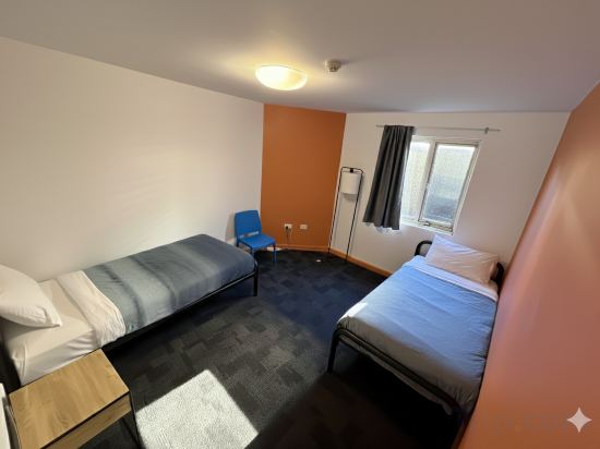 Big Backpackers Hostel Room Type - Twin Backpackers Hostel Room with Private Bathroom Big Backpackers Hostel Room Type - Twin Backpackers Hostel Room with Private Bathroom
