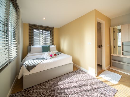 Triple Four Bangkok Room Type - Deluxe 1-bed Room
