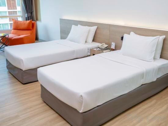 Khum Phucome Hotel Chiang Mai Room Type - Deluxe Twin Bed