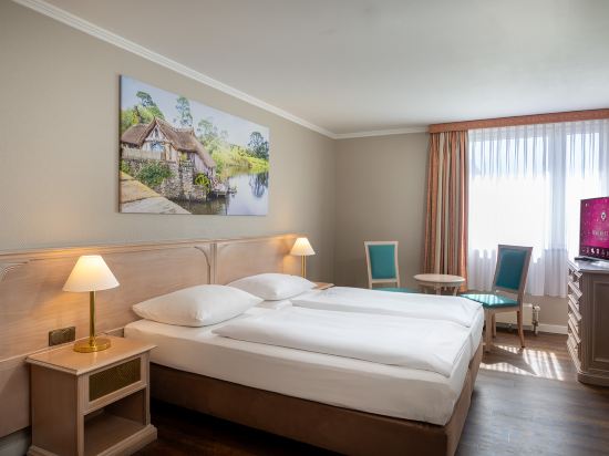 Hollywood Media Hotel Room Type - Executive Suite
