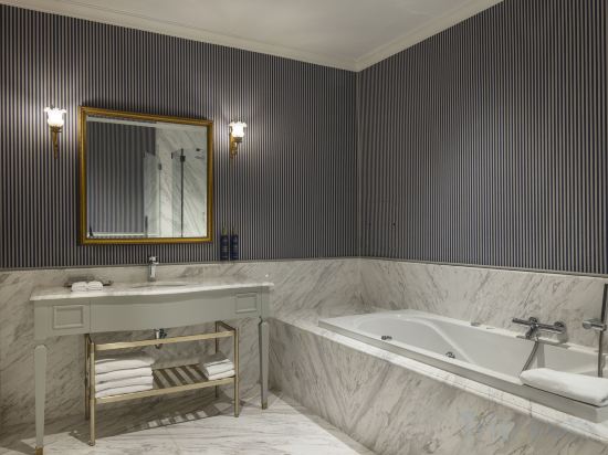 Palazzo Donizetti Hotel - Tap to explore photos