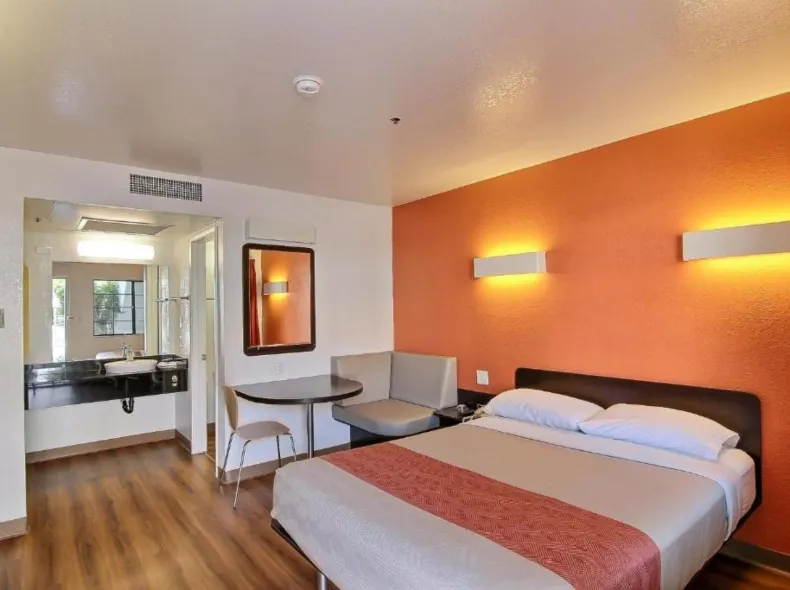 Motel 6 Houston, TX - Brookhollow