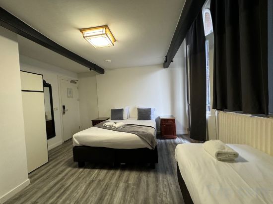 Boutique Hotel La Belle Vue Room Type - Triple Room with Balcony