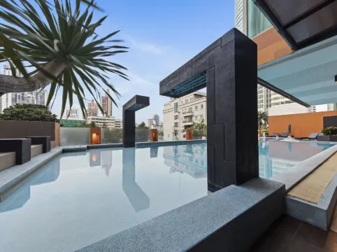 Golden Tulip Mandison Suites