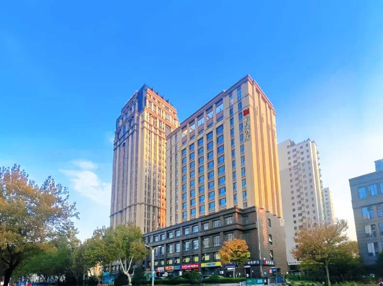 Borrman Hotel (Jinan Long-Distance Bus Terminal Railway Station)