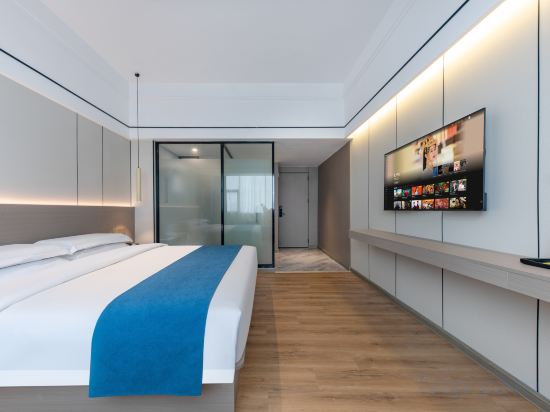 Fuying Hotel Room Type - Deluxe Queen Room