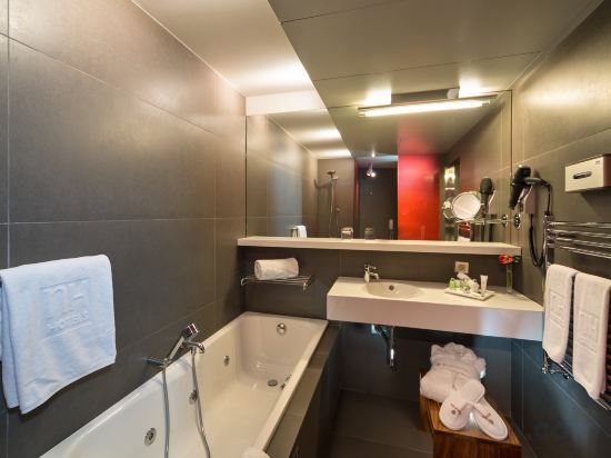 NH Collection Barcelona Constanza Room Type - JUNIOR SUITE