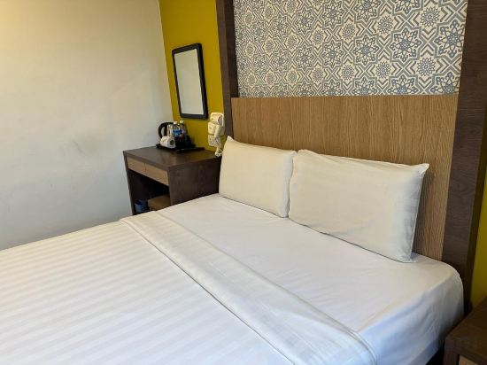 Signature Hotel KL Sentral Room Type - Queen Bed